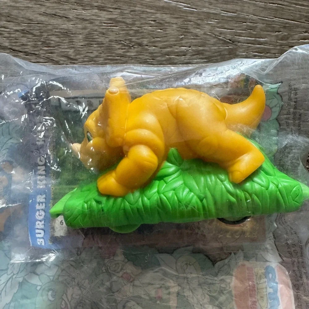 Vintage 1997 Burger King Land Before Time Cera Triceratops Toy Sealed Kids Meal